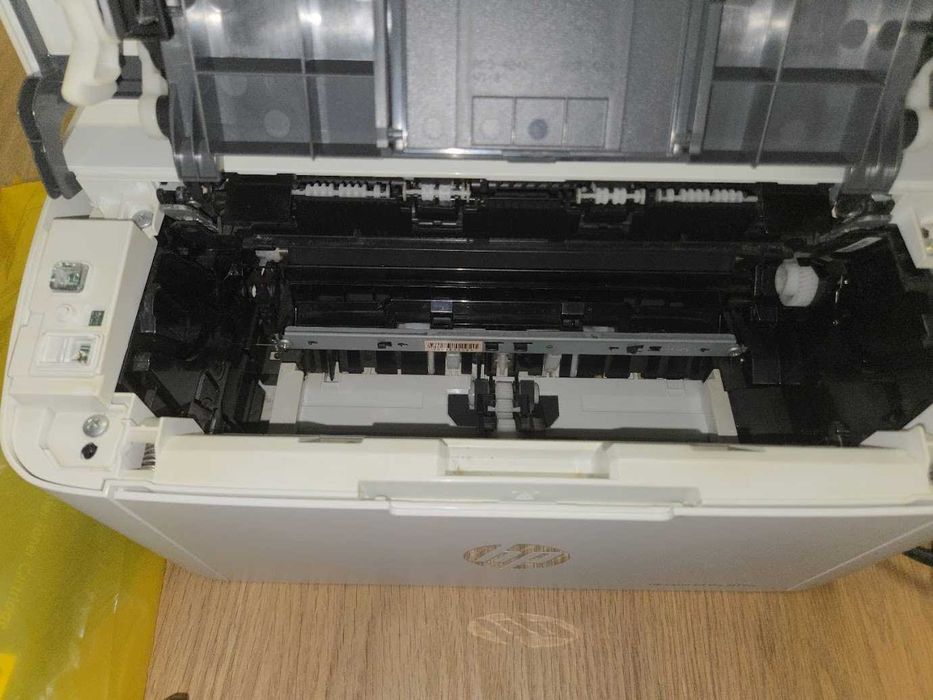 Imprimanta HP LserJet Pro M15W alb/negru, wireless