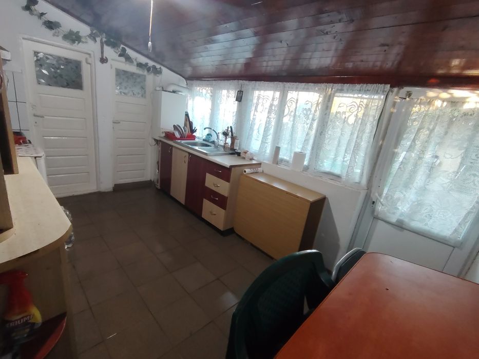 Vând gospodărie 400 mp + teren 200 mp