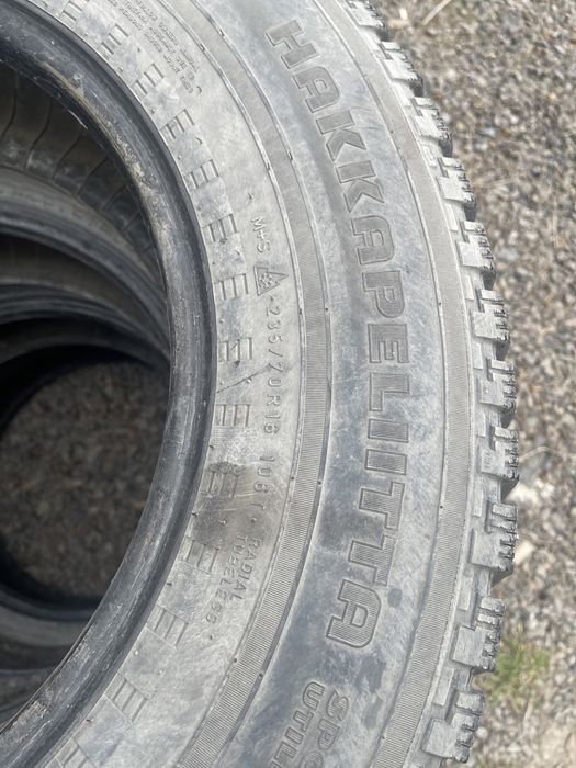 Продама покрышки зимний шипованые