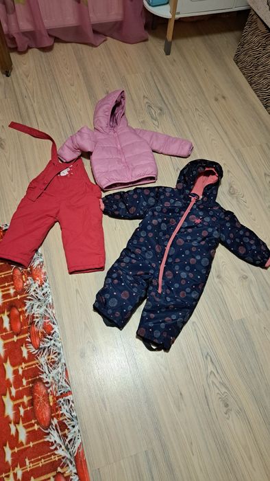 Vând combinezon și pantaloni+geaca