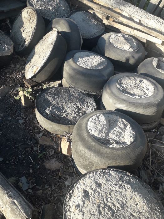 Продам тумбы под фундамент