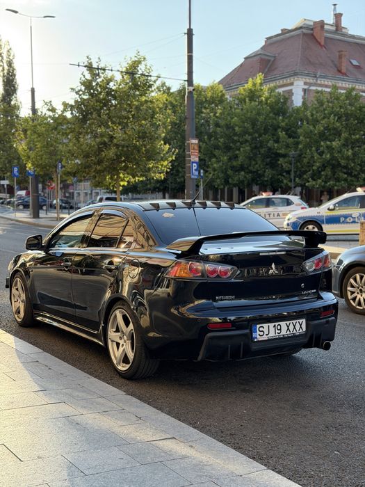 Mitsubishi lancer