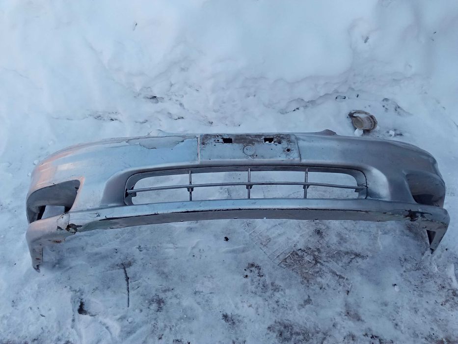 Бампер передний Nissan Cefiro A33