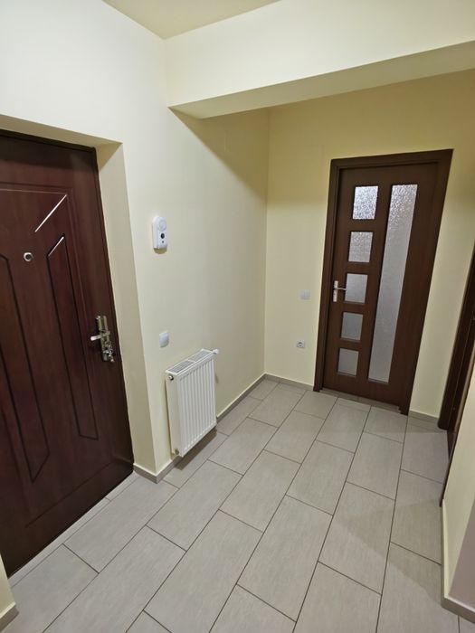 Închiriez apartament cu o cameră