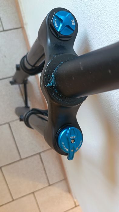 Вилка Fox Racing Shox 38 A Float 29" Performance 170