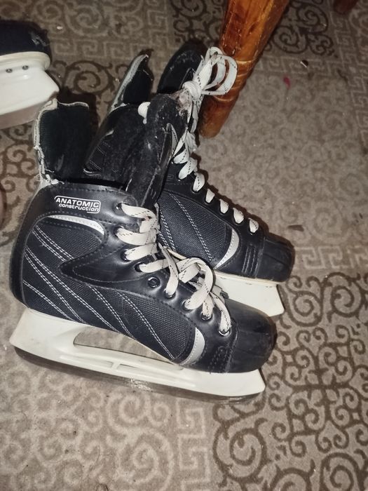 Продам коньки срочно!