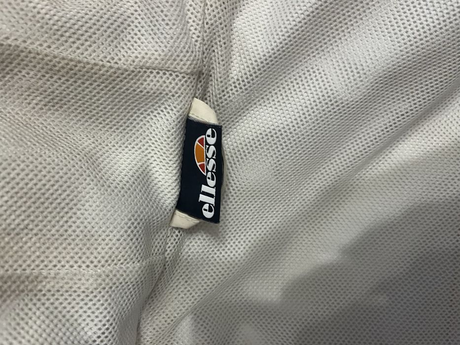 Ветровка ellesse.