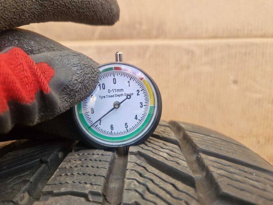 4 Continental R20 255/50
Зимни гуми 
DOT4722