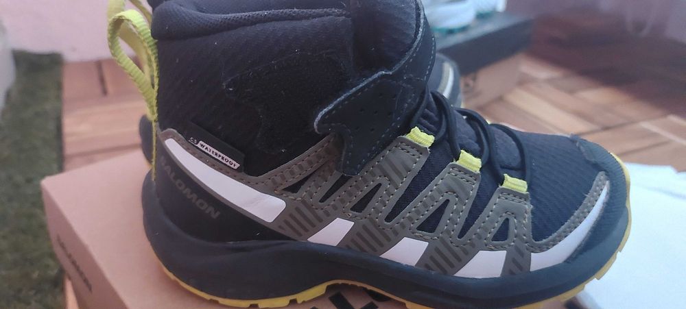Детски обувки за момче Salomon XA Pro V8 Mid & Salomon Sense CSWP K