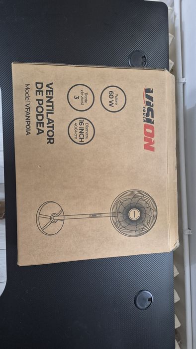 Ventilator de podea Vision Touch 60W cu telecomandă (Folosit o lună)