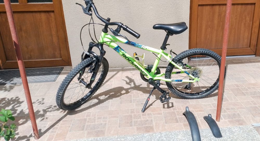 Vând bicicletă şi trotinetă