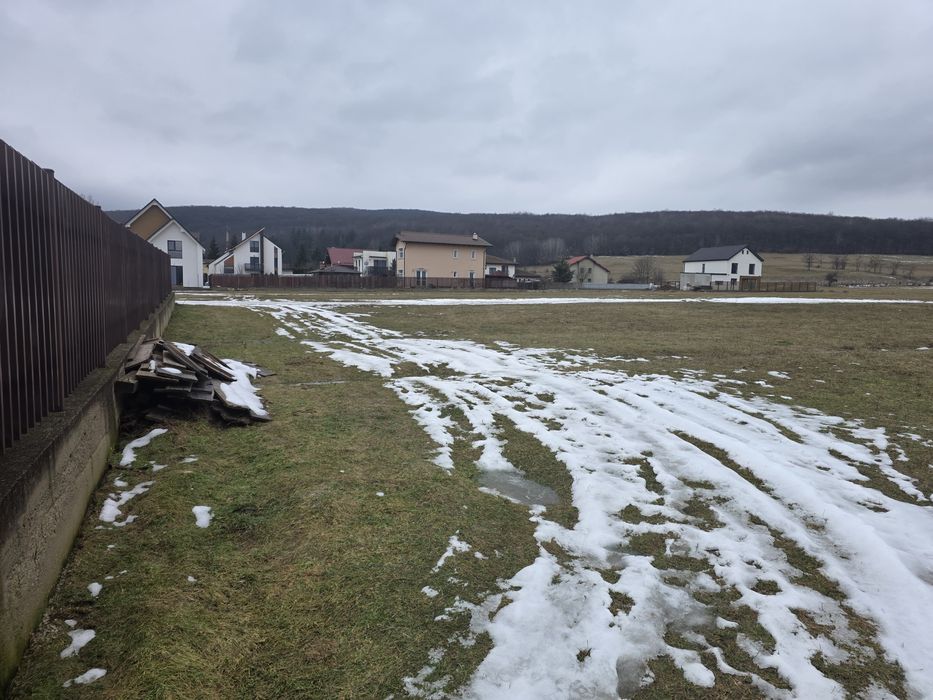 Vand teren intravilan in Gilau