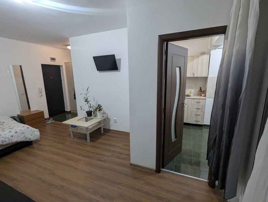 Proprietar,  închiriez garsonieră la 400m metrou Apărătorii patriei