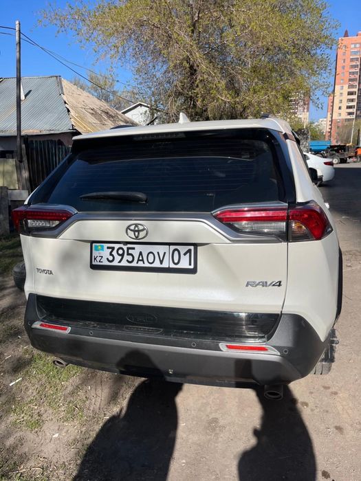 Продам Toyota RAV 4