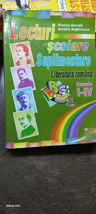 Vând carti pentru copii și adolescenți