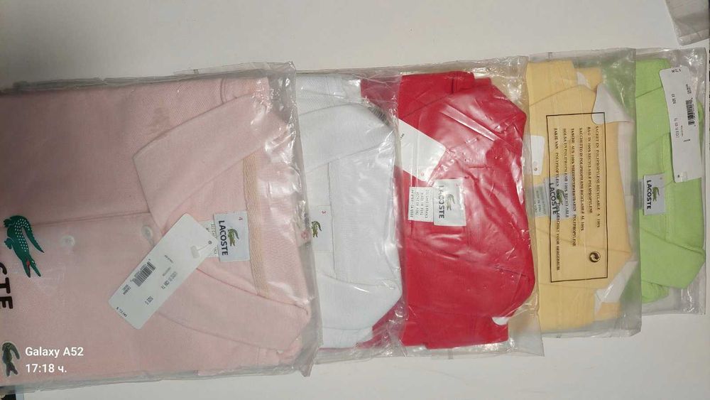 Тениски нови мярка S различни цветове.