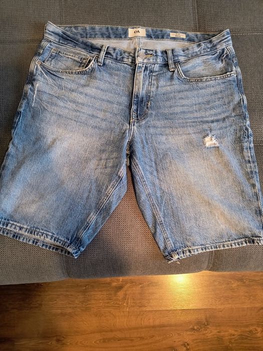 Pantaloni scurti C&A