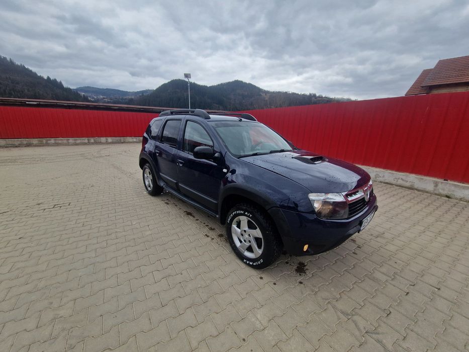 Vând Dacia duster 4x4