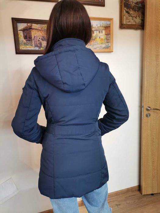ESPRIT  Капитонирано зимно яке с качулка, Тъмносиньо