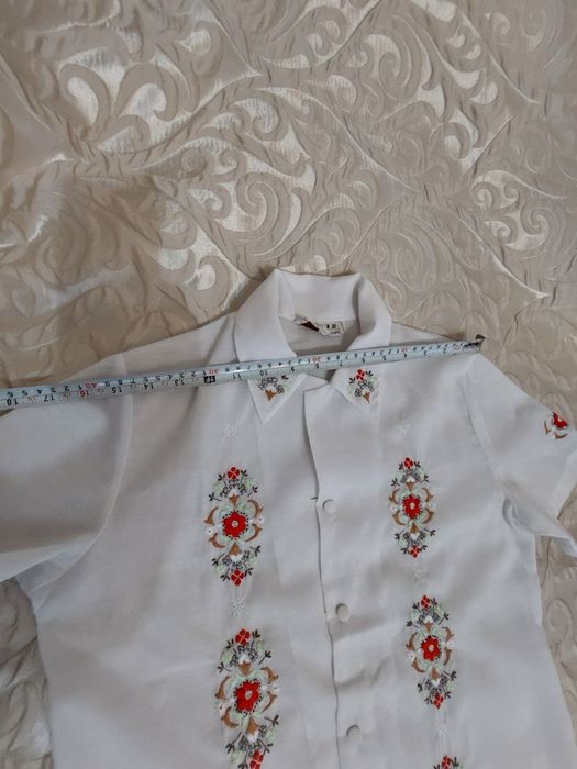 Риза с народни мотиви