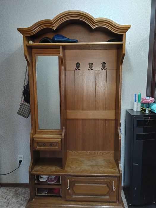 Продам вешалка для прихожей