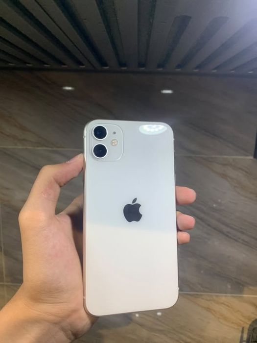 Iphone 11 срочно сотилади
