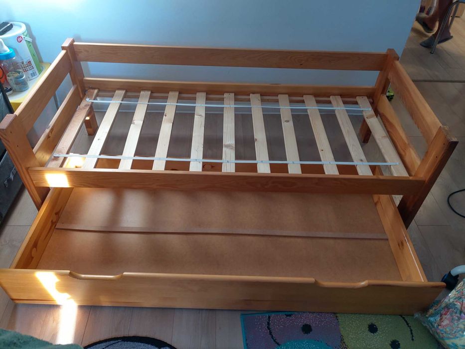 Pat  lemn masiv copii