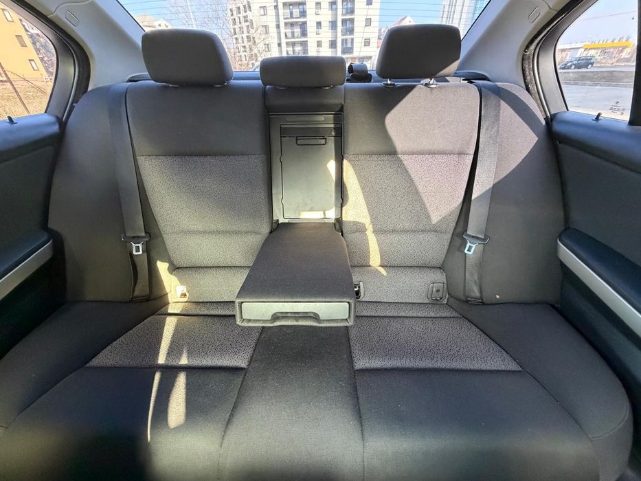 Vând BMW 320i benzina