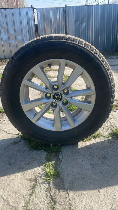 Продам срочно  комплект  с дисками