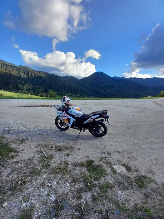 Honda cbr125 jc50