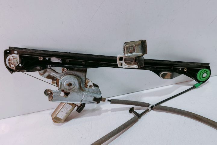 Macara geam  stanga fata XS4123201 Ford Focus prima generatie