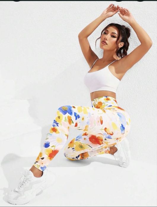 Colanti fitness camp cu flori