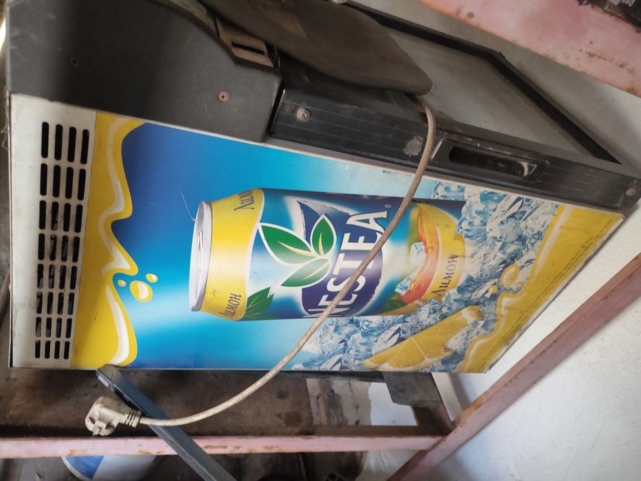 Холодильник витрина шкаф