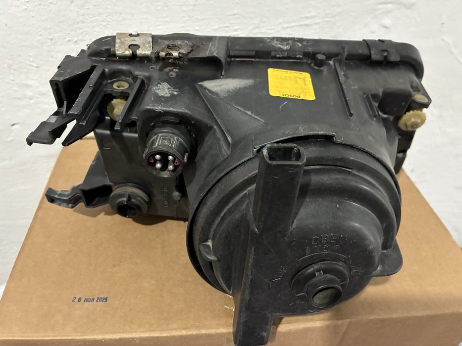 Продам фары Audi 80 B4.