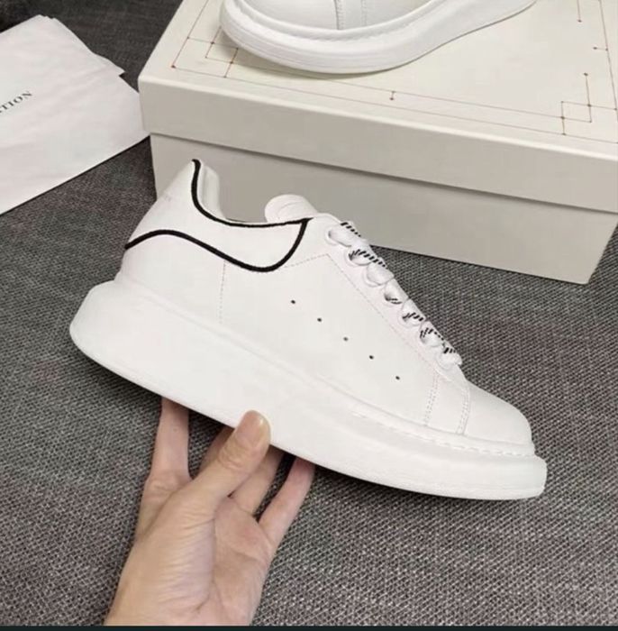 Adidasi // Alexander Mcqueen \\ Calitate Premium / Full box