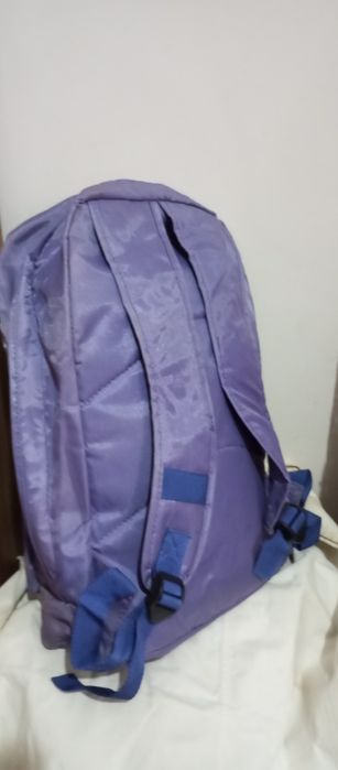 Вместительный рюкзак для школы
