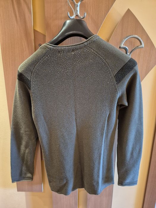 Продавам мъжки пуловери