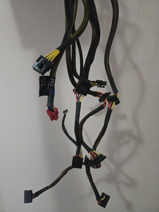 Sursa semi modulara 700w