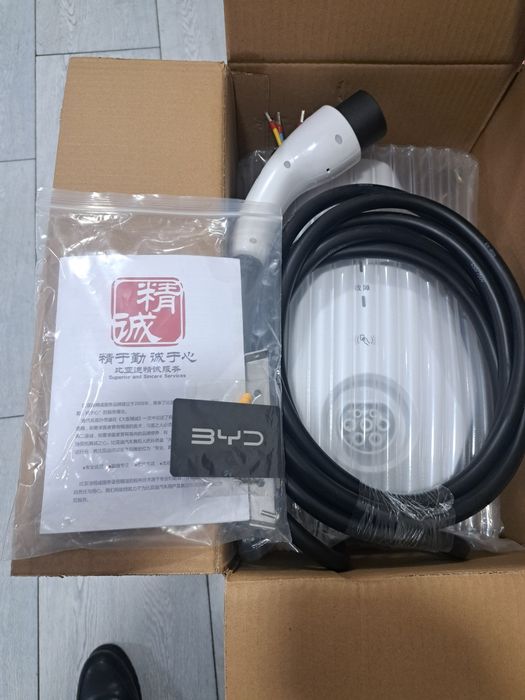 Продаётся зарядное устройство электромобили