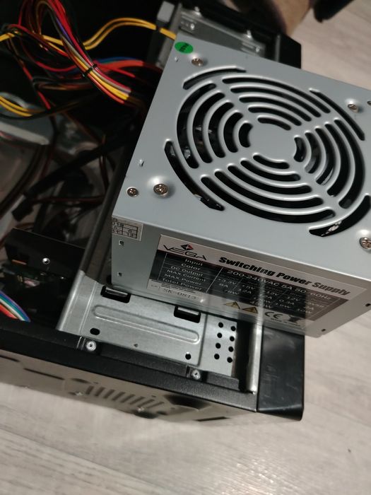 Продам компьютерные комплектующие (срочно)