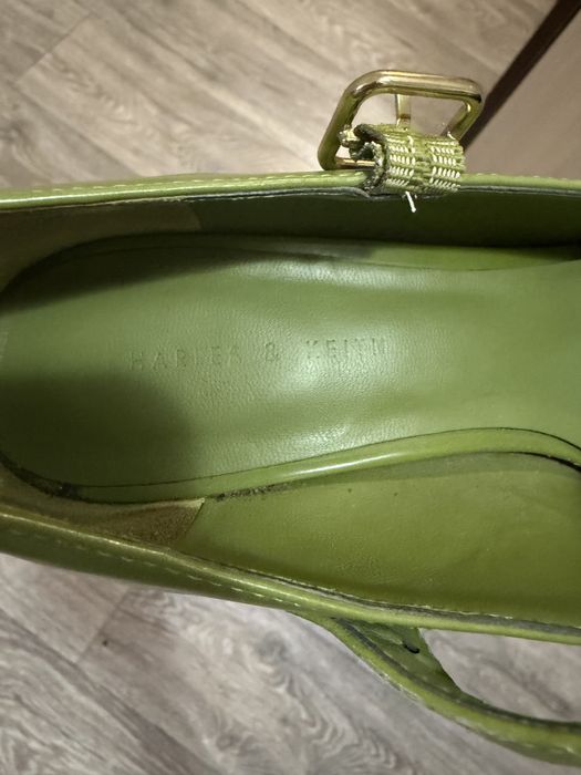Продам туфли оригинальные