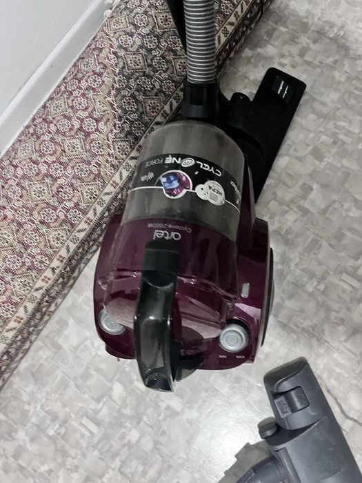 Продам пылесос б/у.