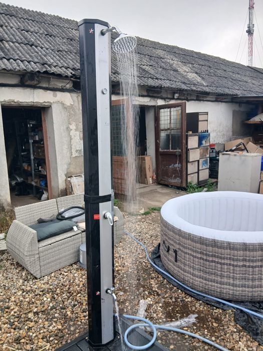 Dus solar de gradina se incalzeste apa de la soare40litri pret 700 lei