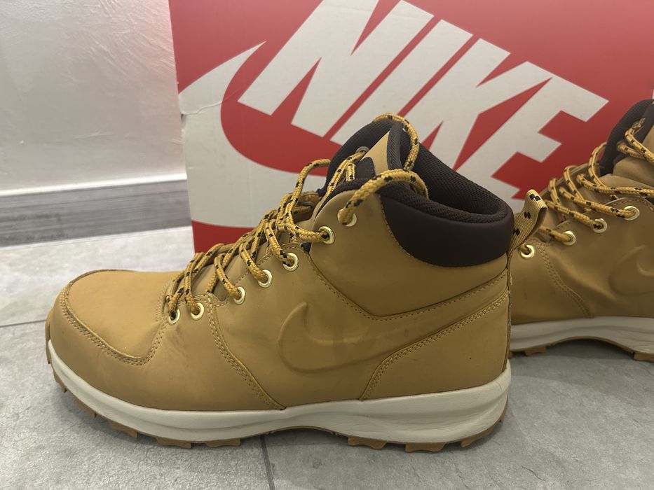 Мъжки обувки Nike Manoa