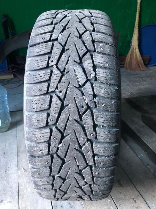 Продам шины с дисками 215/55/17