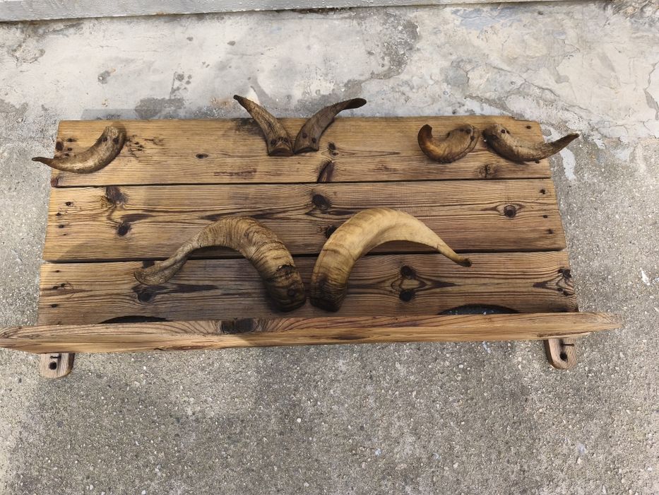 Стара закачалка с рога , етно закачалка
