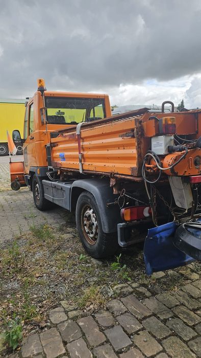 Multicar Unimog lama zapada sararita