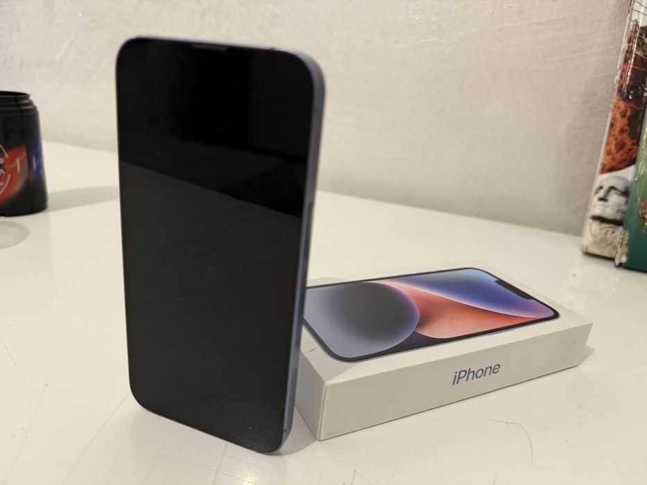 Продам Iphone 14
