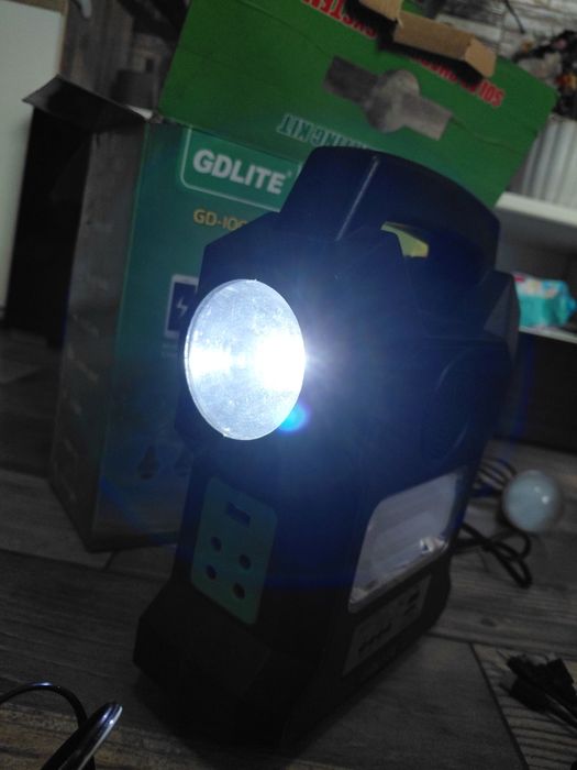 Kit solar portabil USB ,Card , Bluethoot , radio FM ,l