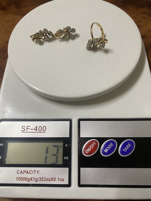 Золотой комплект с бриллиантами советское